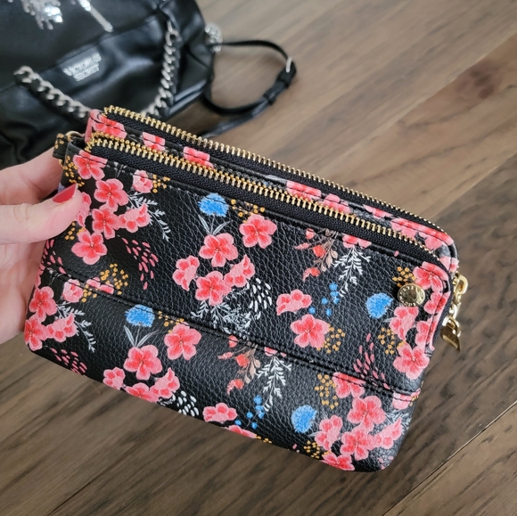 🌸 STEVE MADDEN WRISTLET + VICTORIAS SECRET MINI SEQUIN BACKPACK BUNDLE - Picture 3 of 12